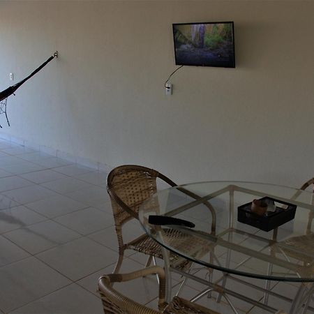 Casa Com 03 Quartos Tendo 02 Com Ar Condicionado No Asfalto A 1,5 Km Do Centro Chapada dos Guimarães Zewnętrze zdjęcie